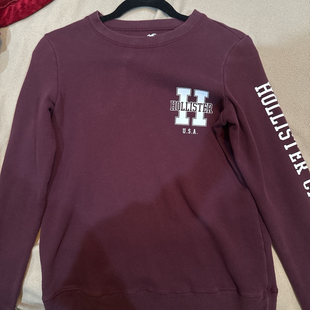 Hollister Burgundy Crewneck Sweatshirt
